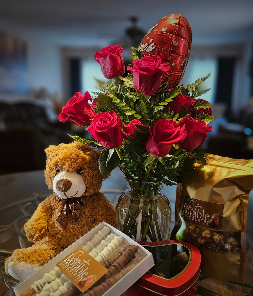 Heart-Shaped Tin with Chocolate Covered Strawberries (Gift) EVENT